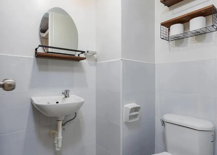 Rai's Place Aparthotel